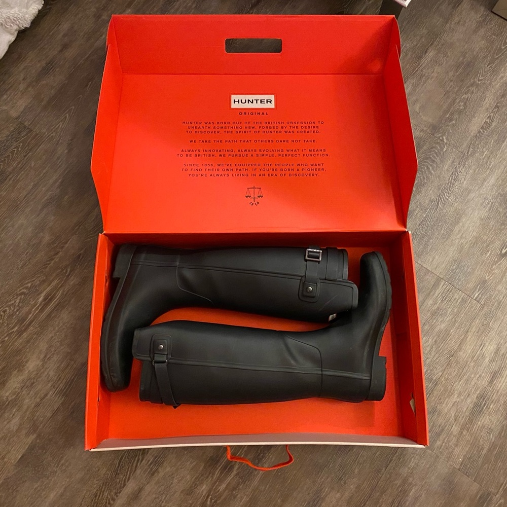 Hunter Refined Tall Back-strap Rainboots - Black, Size 8